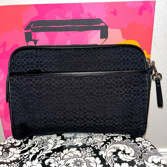 Coach Black Signature C Large Cosmetic Case Toiletry Travel Bag Unisex F05094 - Picture 2 of 10